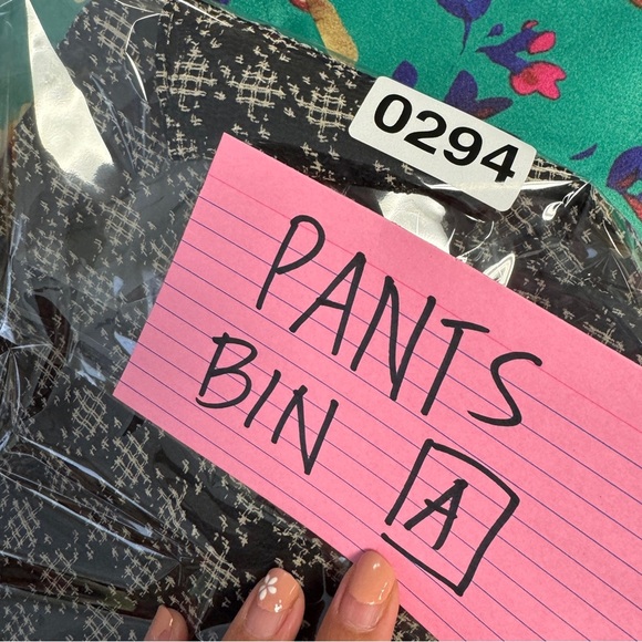 Vintage Anne Klein Black Cream Silk Houndstooth Midi Workwear Skirt Size 10 - Picture 15 of 15